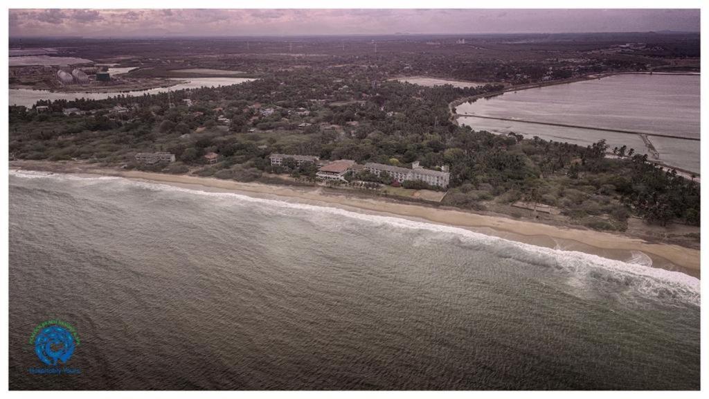Peacock Beach Hotel Хамбантота Екстер'єр фото